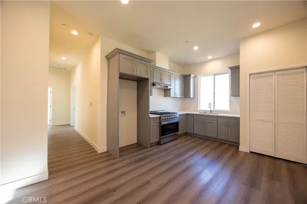 $4,000 | 2558 South 10th Avenue, Monrovia, CA 91016