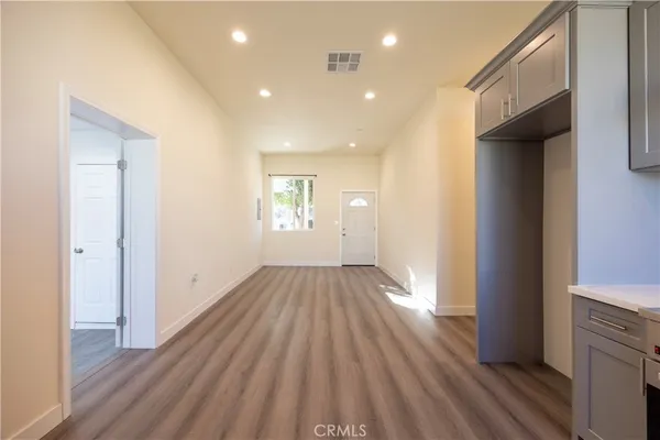 $4,000 | 2558 South 10th Avenue, Monrovia, CA 91016