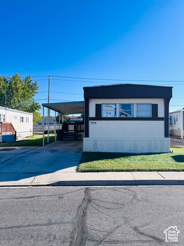 1959 3985 S Street, Unit 2 Roy, UT 84067 - Photo 2 of 8