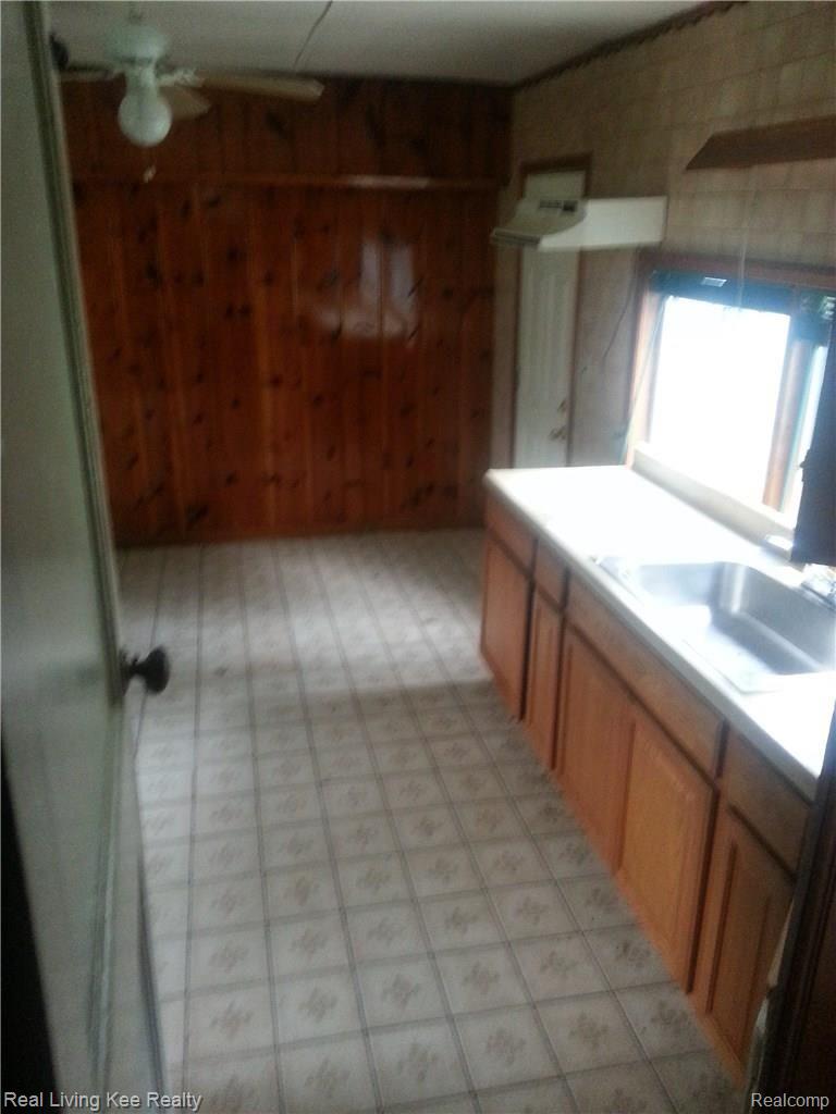 68 North Conklin Road Lake Orion, MI 48362 - Photo 6 of 16 2015-06-27 13.22