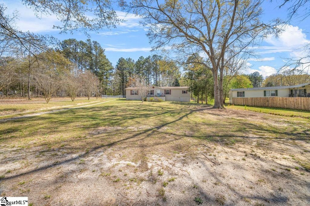 202 Pine Grove Road Anderson, SC 29624 - Photo 5 of 42