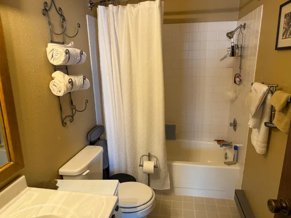 $399,000 | 321 Park Lake Boulevard East, Unit 308, Detroit Lakes, MN 56501