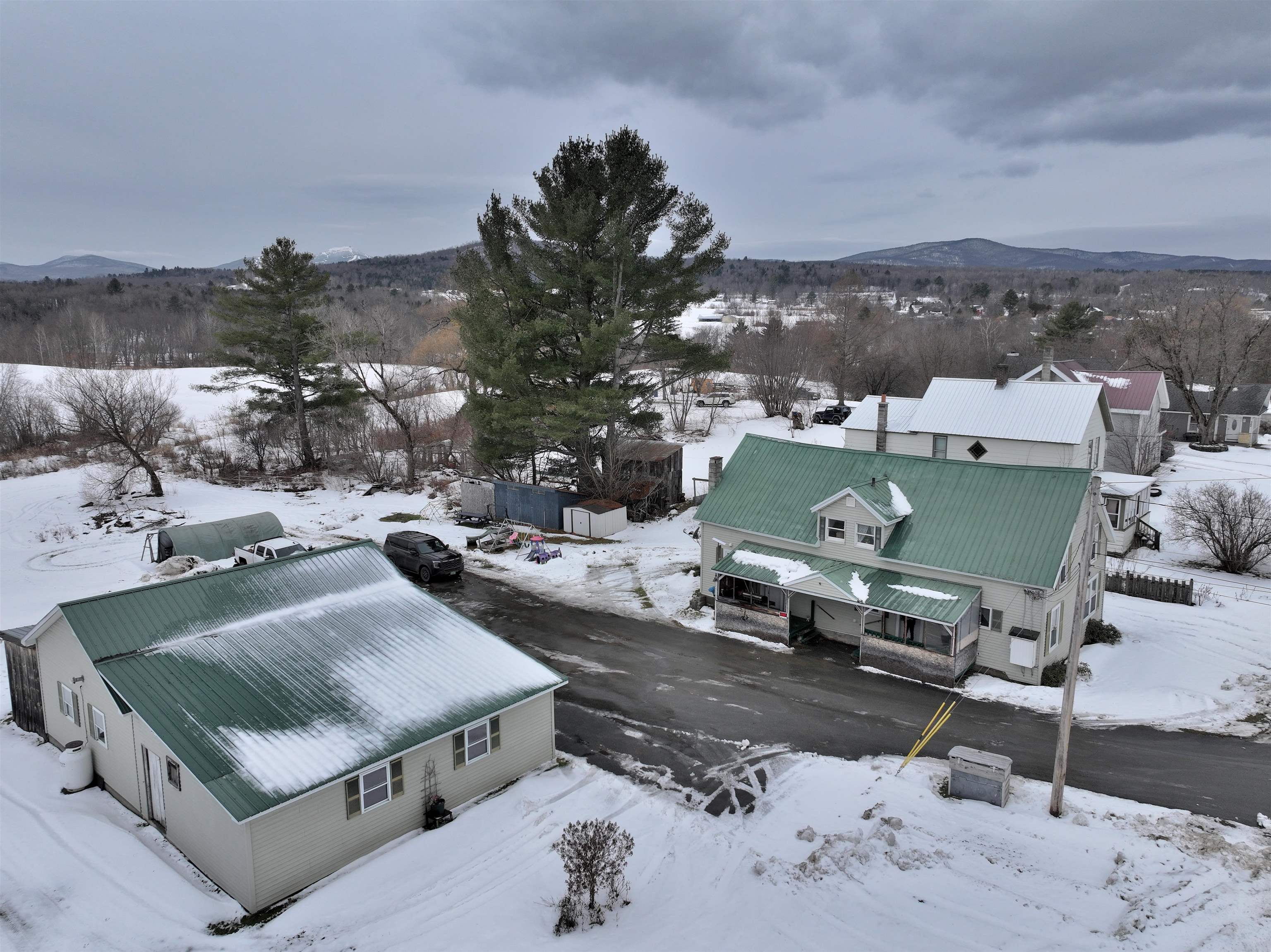 352 East Main Street Troy, VT 05859 - Photo 11 of 38
