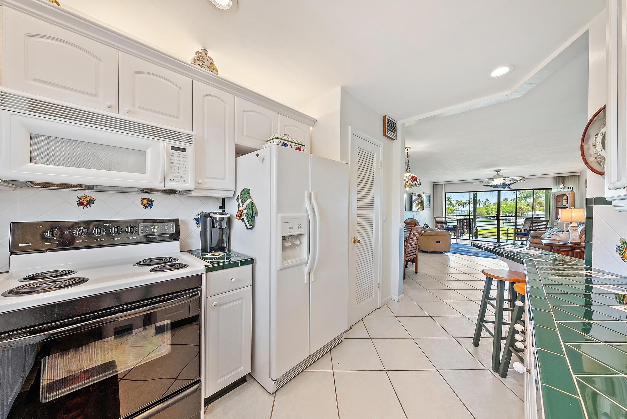 755 Saturn Street, Unit D205 Jupiter, FL 33477 - Photo 8 of 22 755 Saturn St apt 205d-12