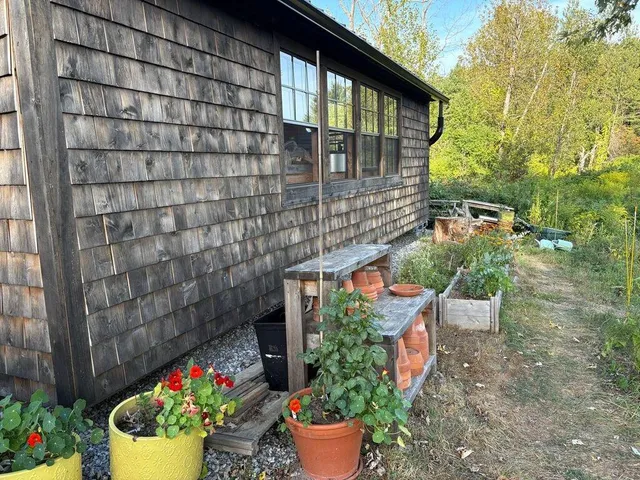 $175,000 | 1612 U.S. Rte 1, Freeport, ME 04032