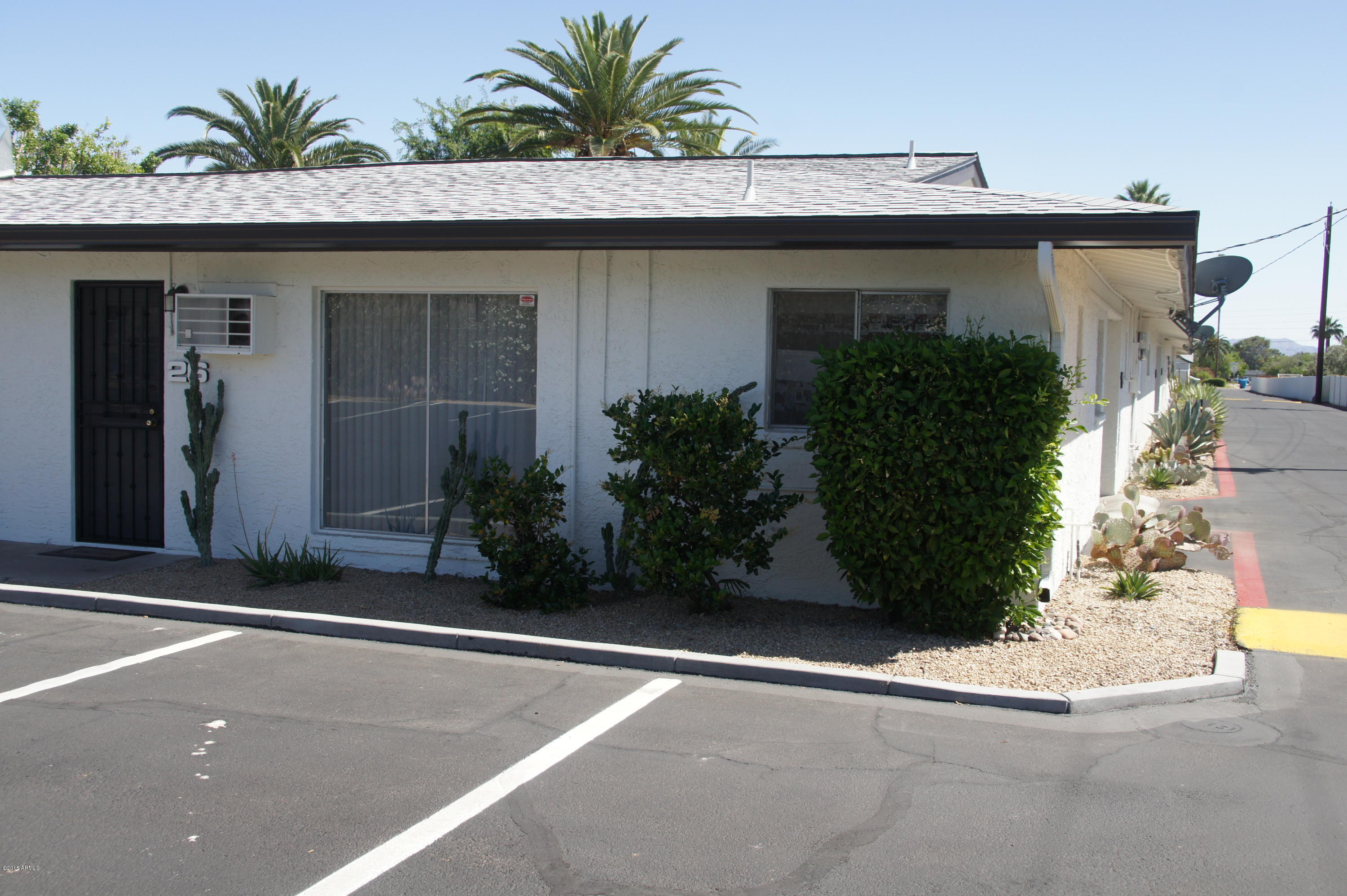 1250 East Bethany Home Road, Unit 26 Phoenix, AZ 85014 - Photo 2 of 19 2015-04-30 03.00.20