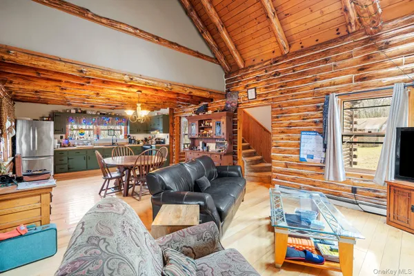 $874,999 | 294 Comfort Trail, Montgomery, NY 12549