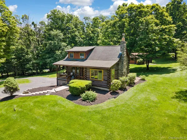 $874,999 | 294 Comfort Trail, Montgomery, NY 12549