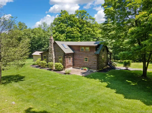 $874,999 | 294 Comfort Trail, Montgomery, NY 12549