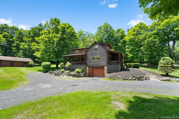 $874,999 | 294 Comfort Trail, Montgomery, NY 12549