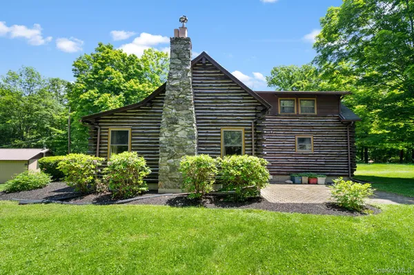 $874,999 | 294 Comfort Trail, Montgomery, NY 12549