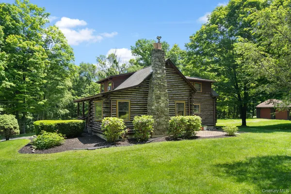 $874,999 | 294 Comfort Trail, Montgomery, NY 12549
