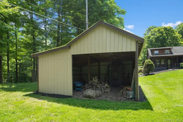 $874,999 | 294 Comfort Trail, Montgomery, NY 12549