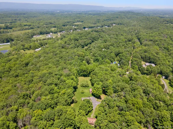 $874,999 | 294 Comfort Trail, Montgomery, NY 12549