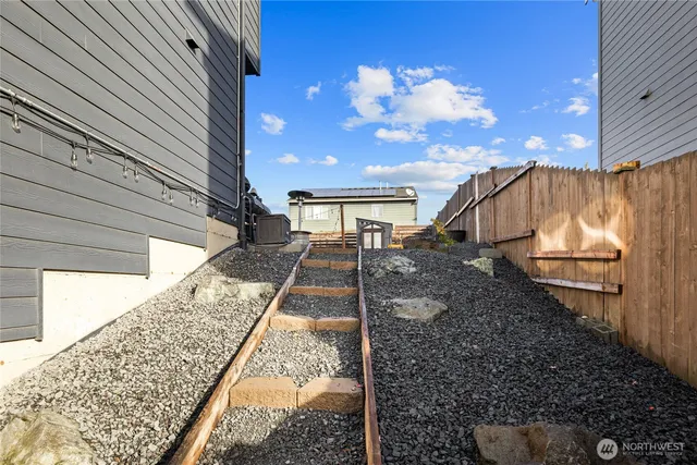 $569,900 | 7907 153rd St Court East, Puyallup, WA 98375