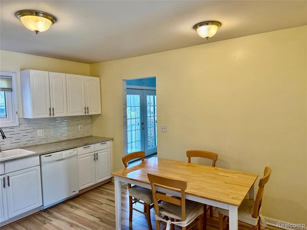 420 Stratford Road Ferndale, MI 48220 - Photo 4 of 13