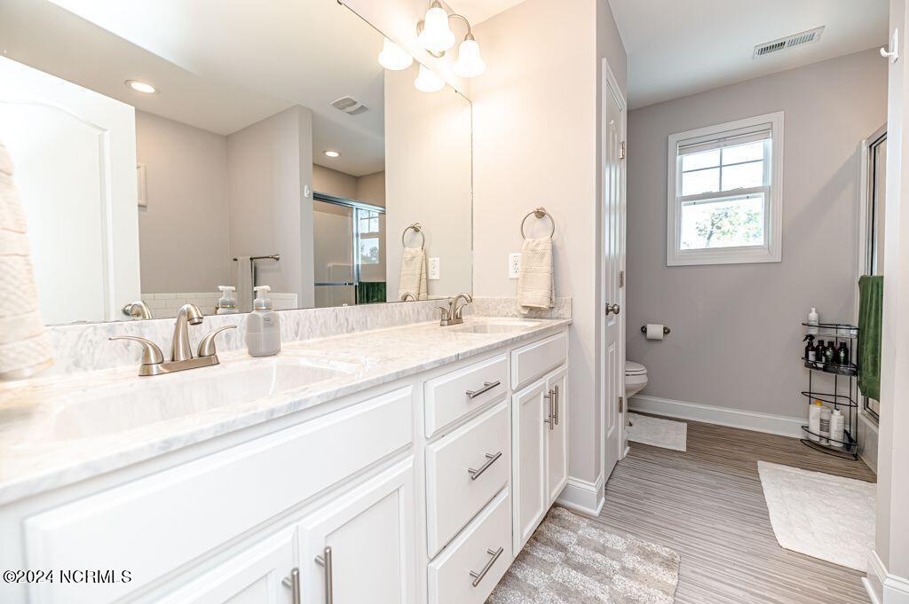 70 Slate Drive Spring Lake, NC 28390 - Photo 37 of 59 70 masbath3