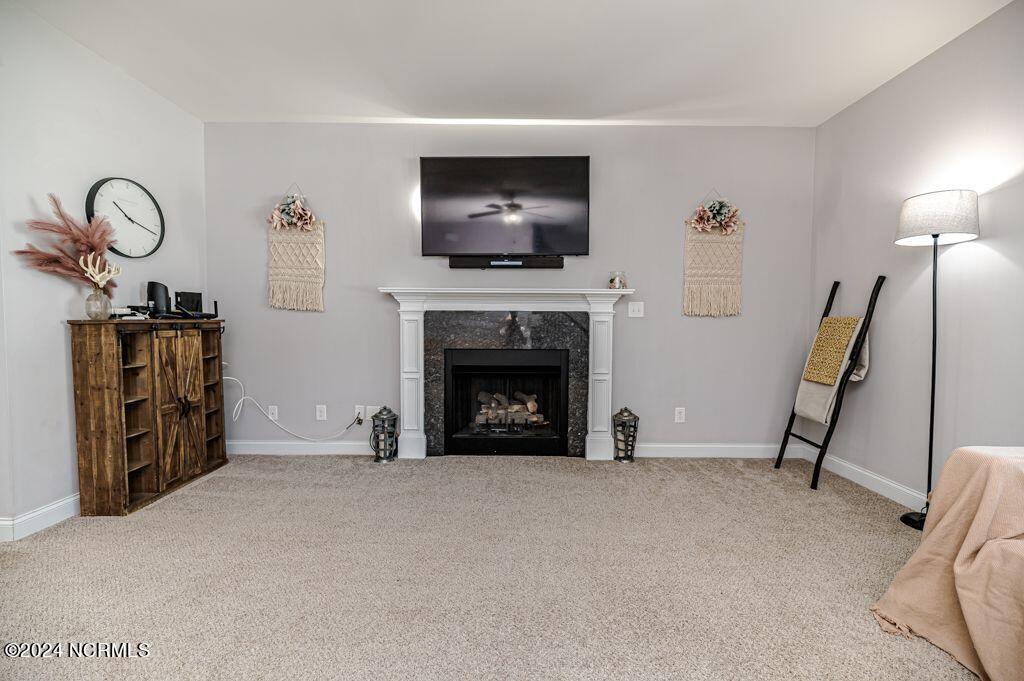 70 Slate Drive Spring Lake, NC 28390 - Photo 8 of 59 70 living4