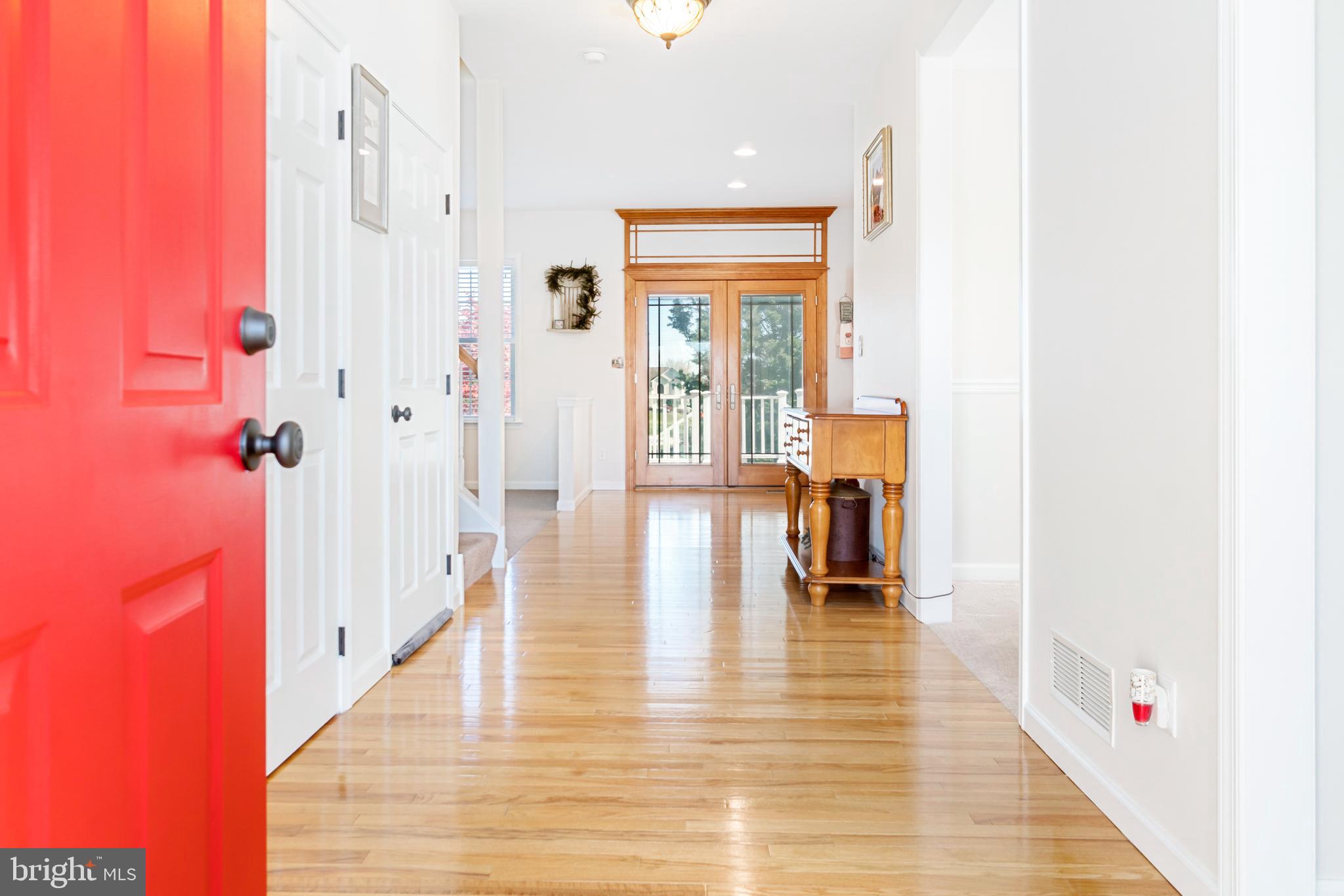 4 Trent Road Elkton, MD 21921 - Photo 3 of 38 Front entryway with hardwood & natural light