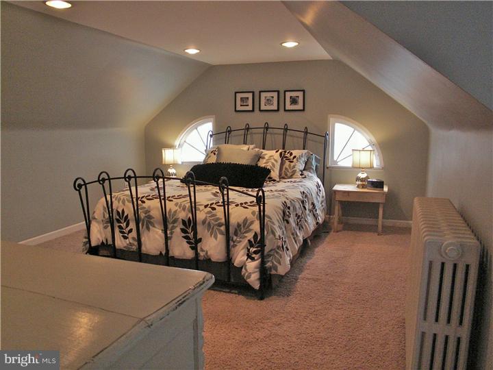 1609 Greenway Road Havertown, PA 19083 - Photo 19 of 24