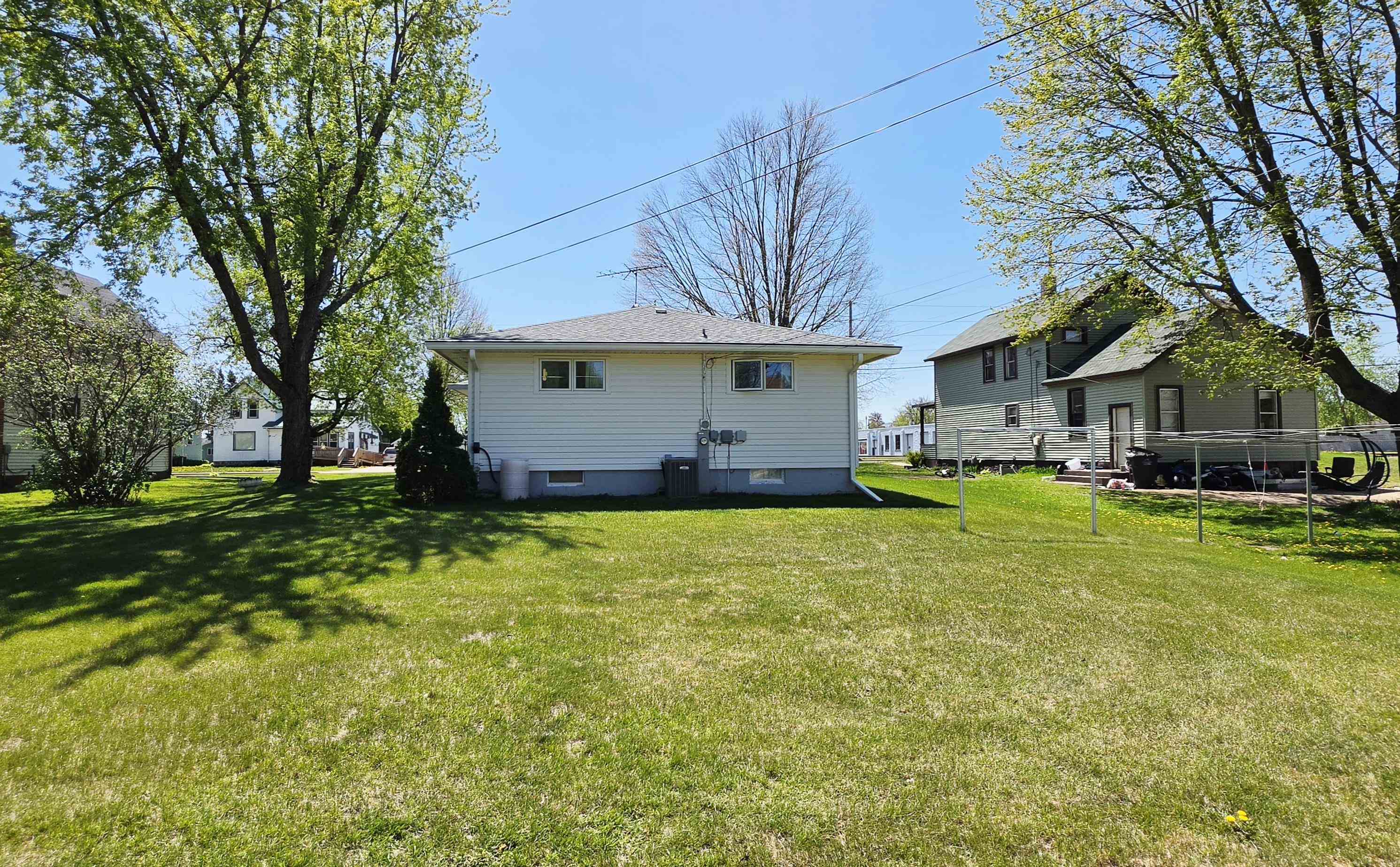 707 East 5th Street Shawano, WI 54166 - Photo 34 of 37