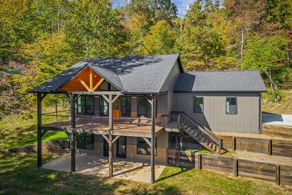 $725,000 | 260 Billy Beason Lane, Livingston, TN 38570