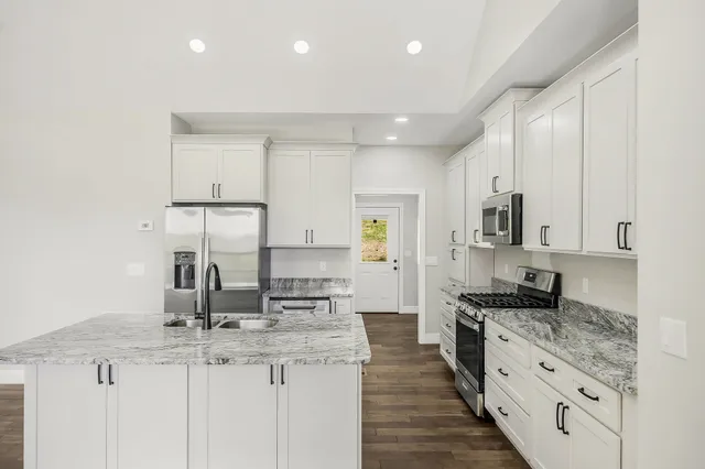 $779,000 | 260 Billy Beason Lane, Livingston, TN 38570