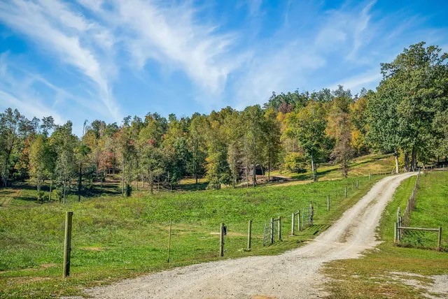 $779,000 | 260 Billy Beason Lane, Livingston, TN 38570