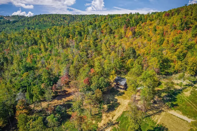 $779,000 | 260 Billy Beason Lane, Livingston, TN 38570