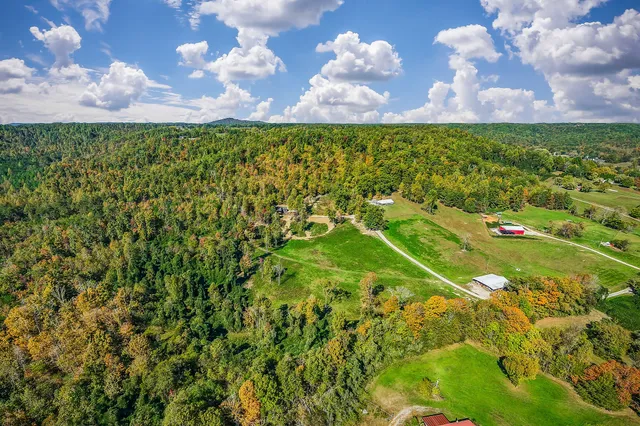 $779,000 | 260 Billy Beason Lane, Livingston, TN 38570