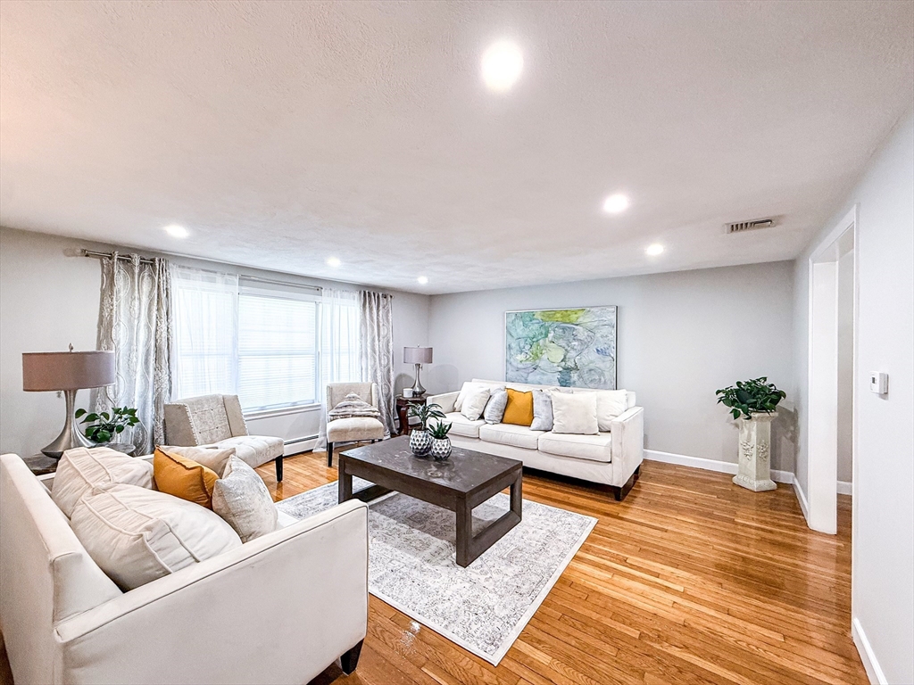 17 Robin Road Milford, MA 01757 - Photo 3 of 31 Gallery Image 3