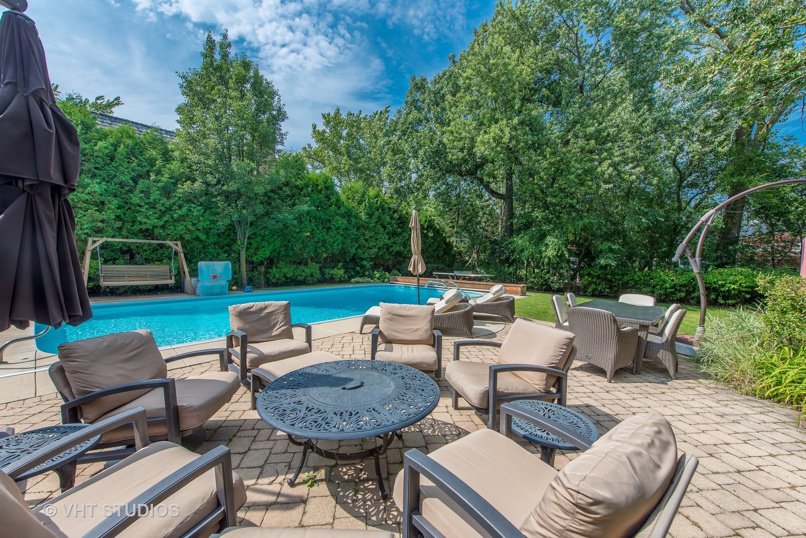 235 Maple Hill Road Glencoe, IL 60022 - Photo 27 of 35 a view of a patio with couple of chairs