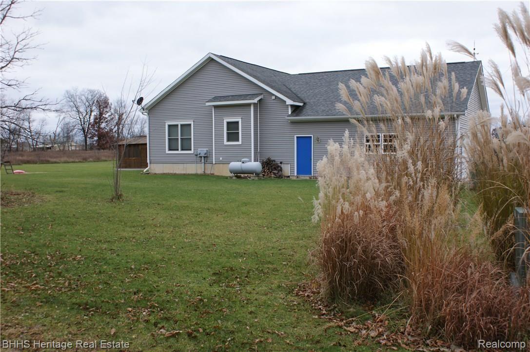 5678 Curdy Road Howell, MI 48855 - Photo 5 of 23 DSC01840.JPG