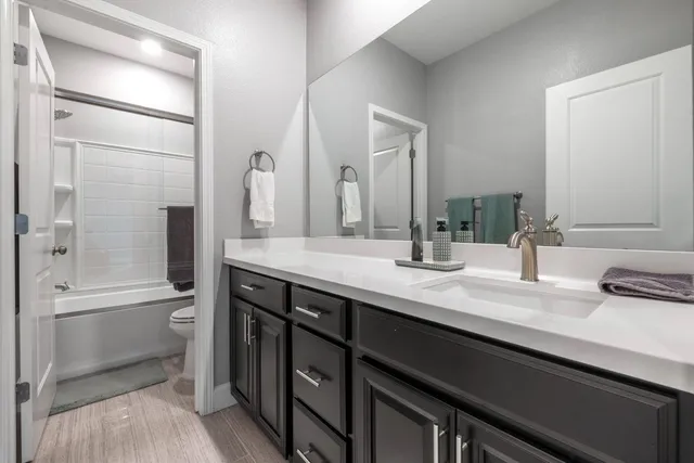 $859,900 | 954 Orange Blossom Avenue, Manteca, CA 95337