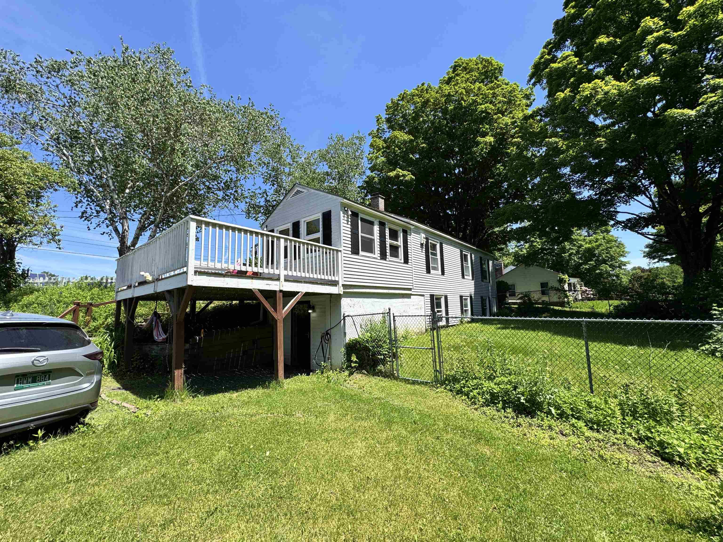 500 Chandler Road Hartford, VT 05001 - Photo 3 of 24