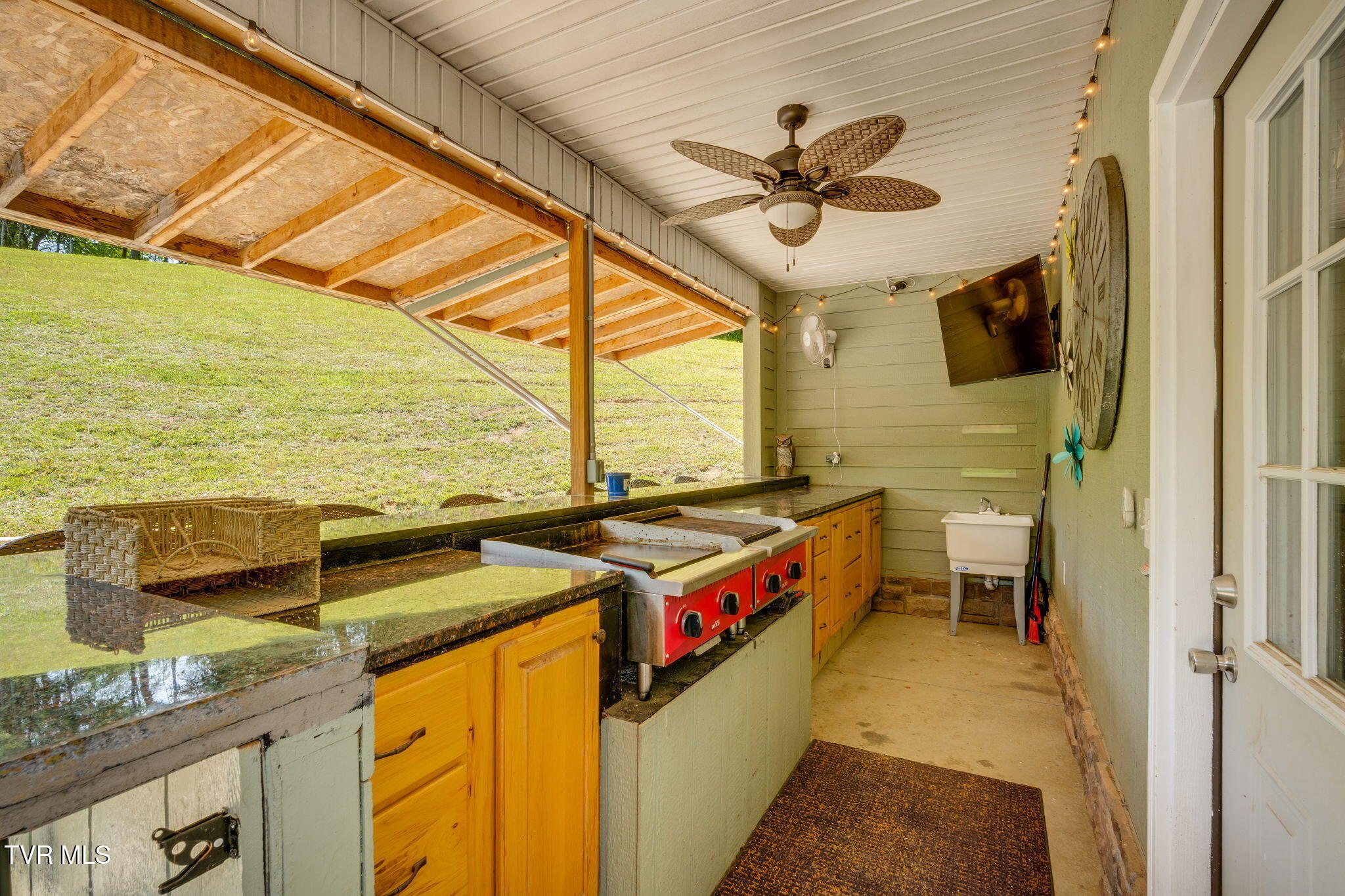 243 Judge Ben Allen Road Elizabethton, TN 37643 - Photo 48 of 58 045
