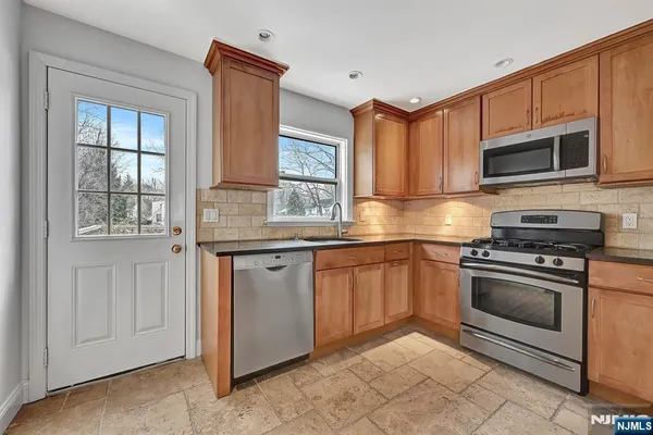 $4,500 | 153 Columbus Avenue, Closter, NJ 07624