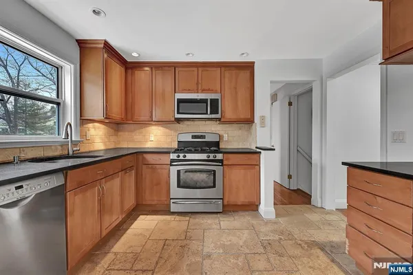 $4,500 | 153 Columbus Avenue, Closter, NJ 07624