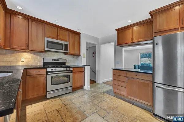 $4,500 | 153 Columbus Avenue, Closter, NJ 07624