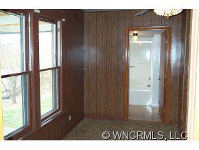 57 Haynes Hill Road Clyde, NC 28721 - Photo 4 of 12