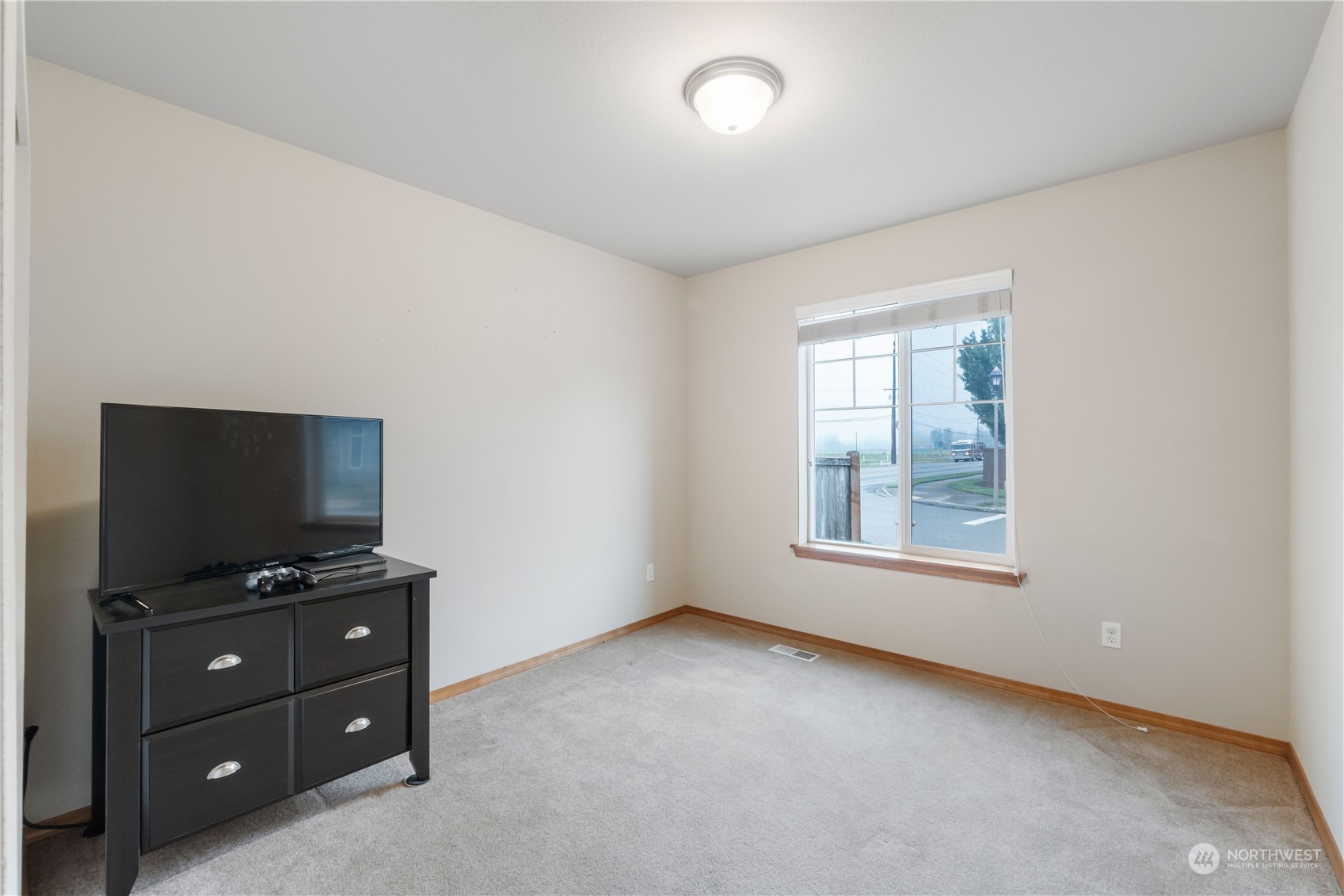 101 Robin Street Southwest Orting, WA 98360 - Photo 3 of 22 Gallery Image 3