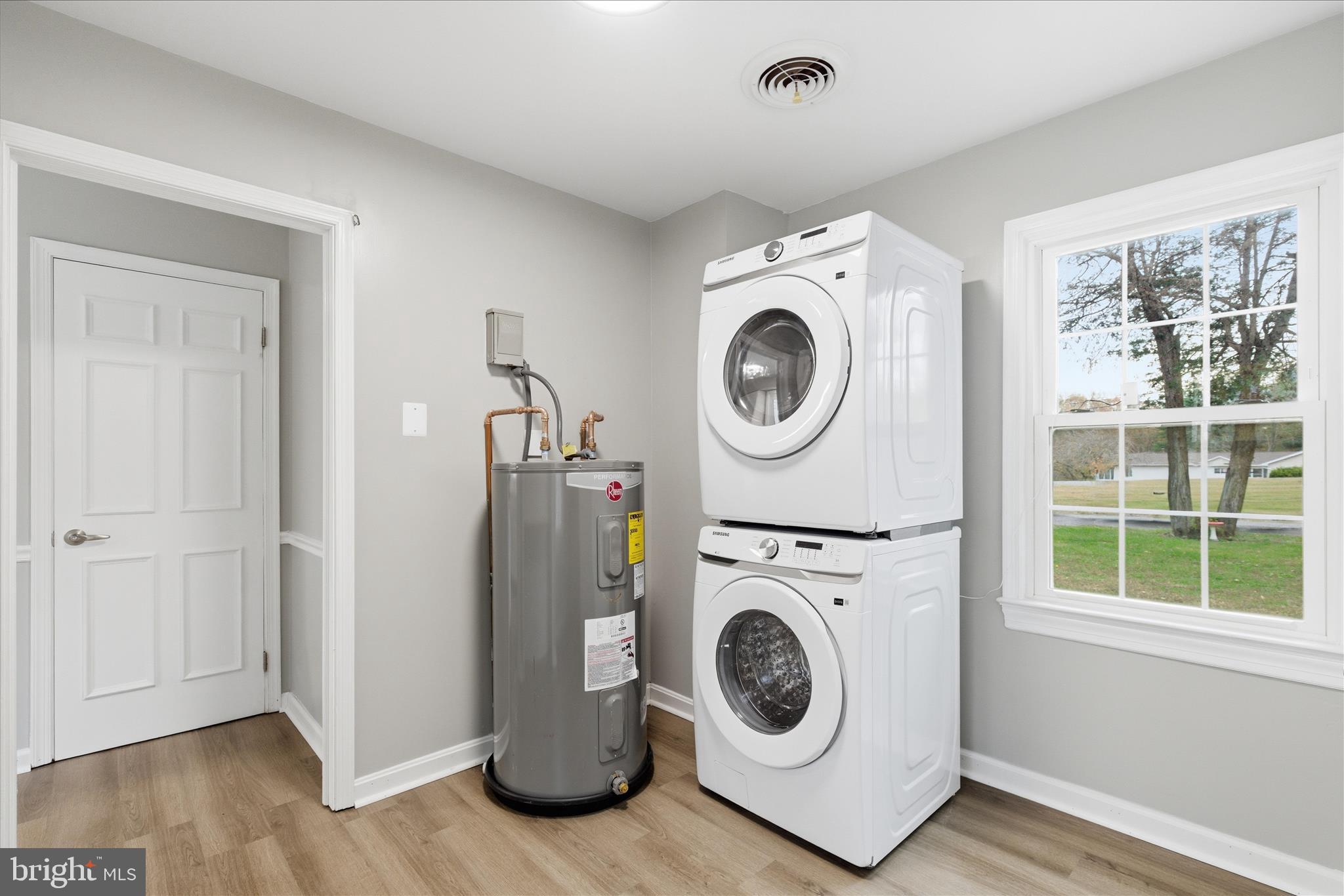 130 Cox Road Huntingtown, MD 20639 - Photo 16 of 41 a utility room with dryer and washer