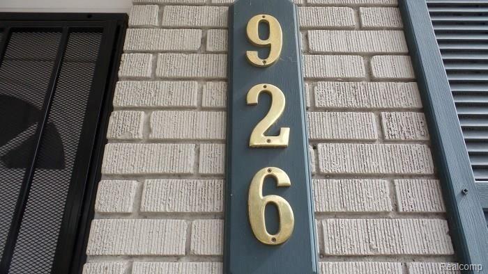 926 Nottingham Road Grosse Pointe Park, MI 48230 - Photo 3 of 50
