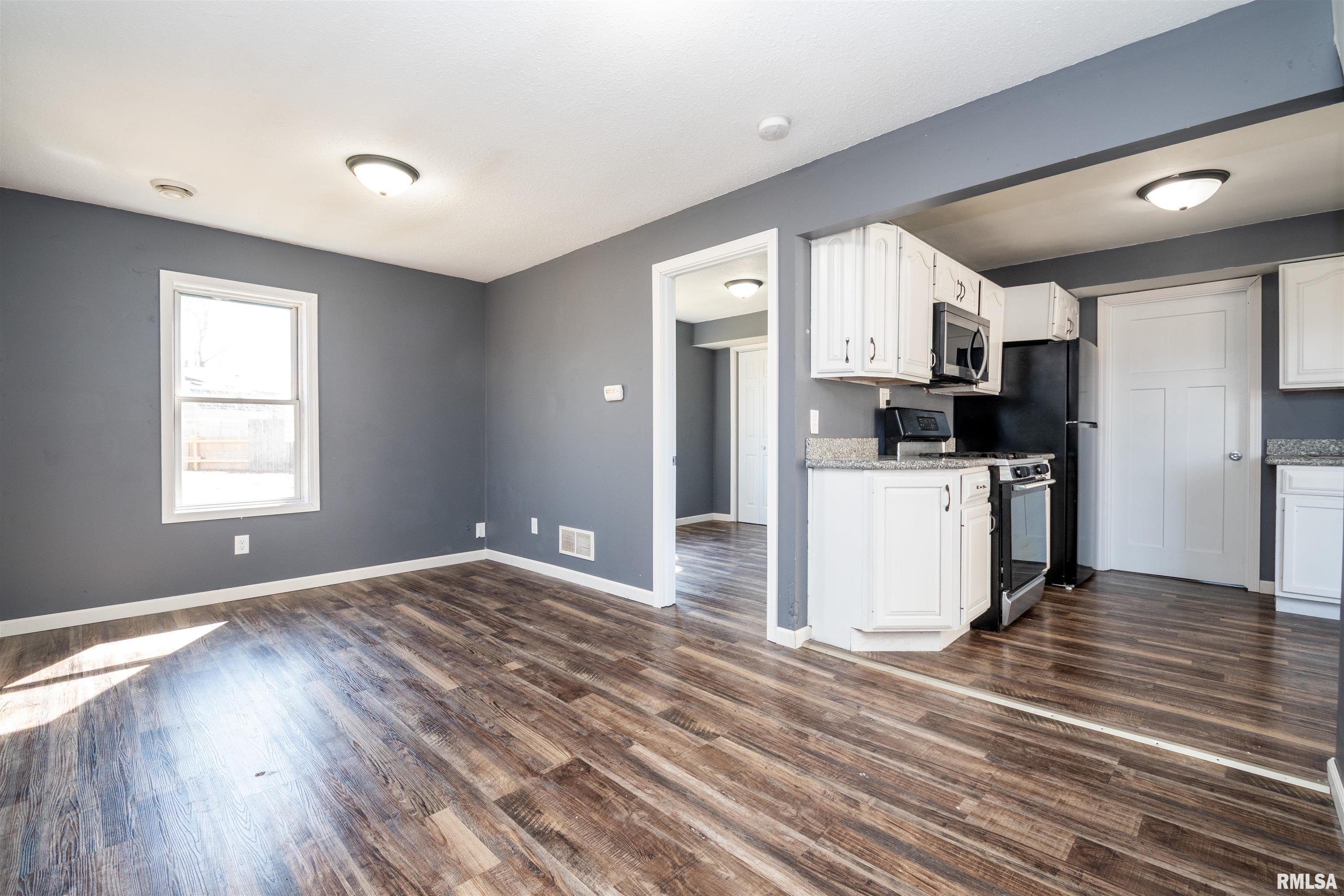 3500 Bloomington Road East Peoria, IL 61611 - Photo 11 of 33