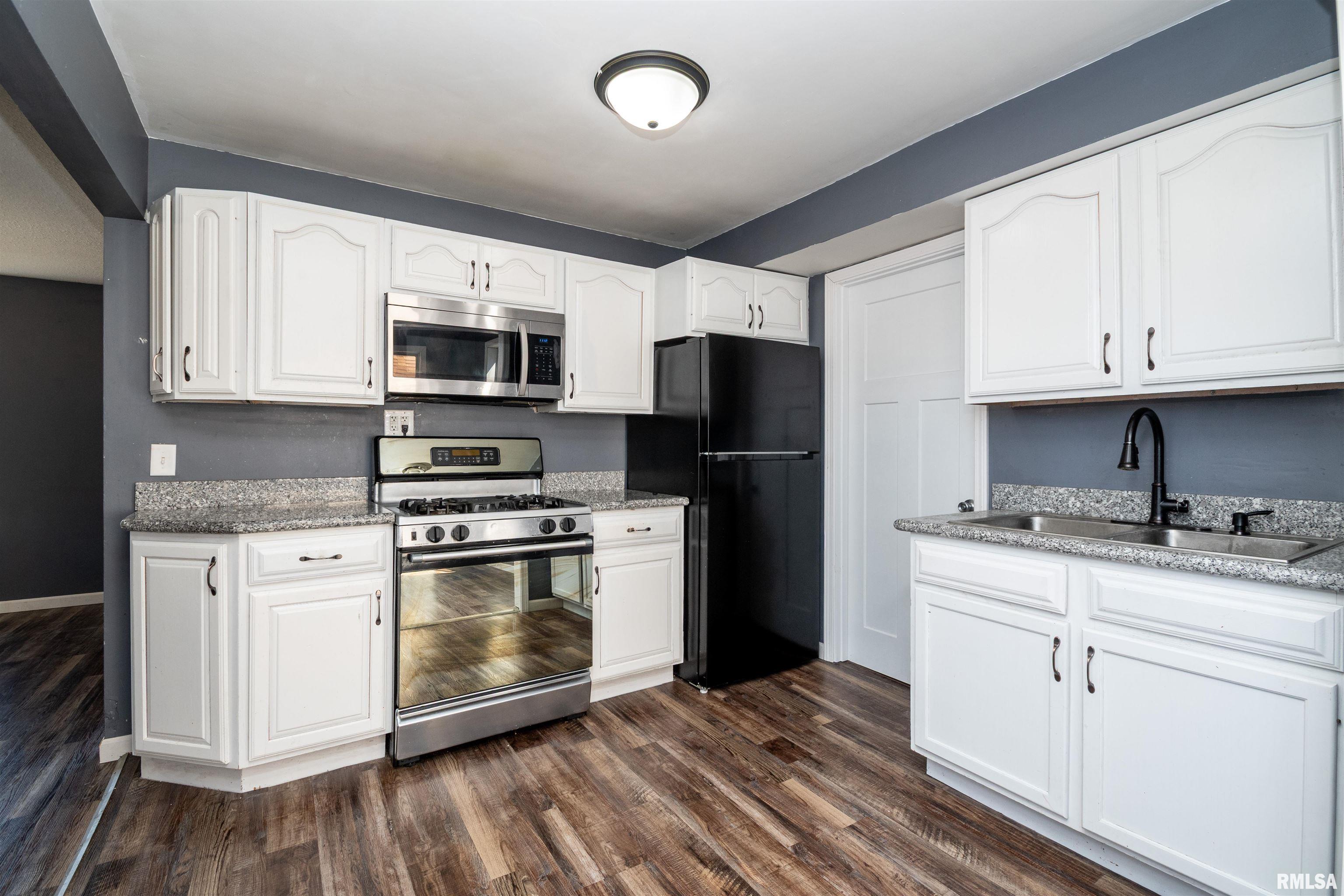 3500 Bloomington Road East Peoria, IL 61611 - Photo 15 of 33