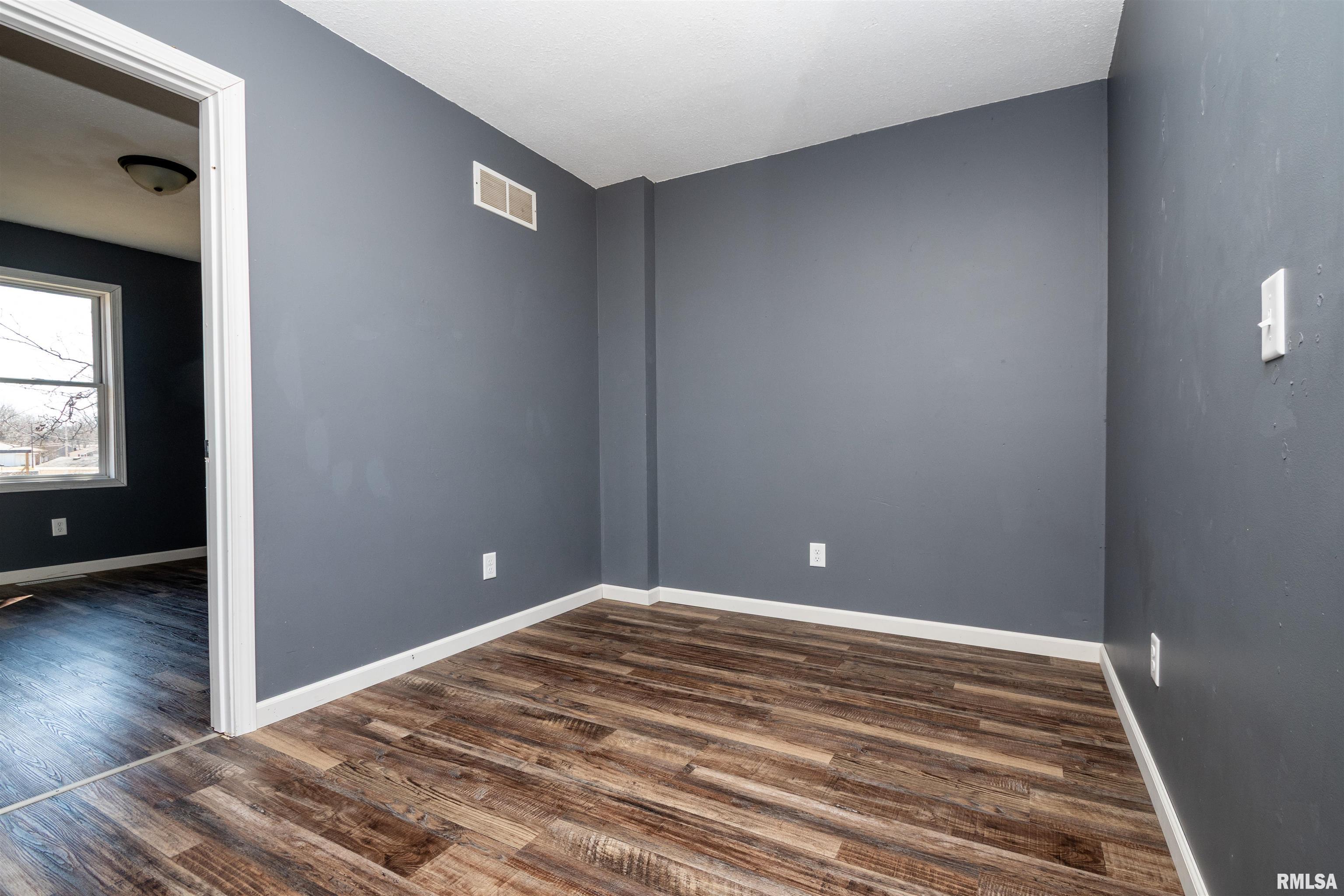 3500 Bloomington Road East Peoria, IL 61611 - Photo 27 of 33