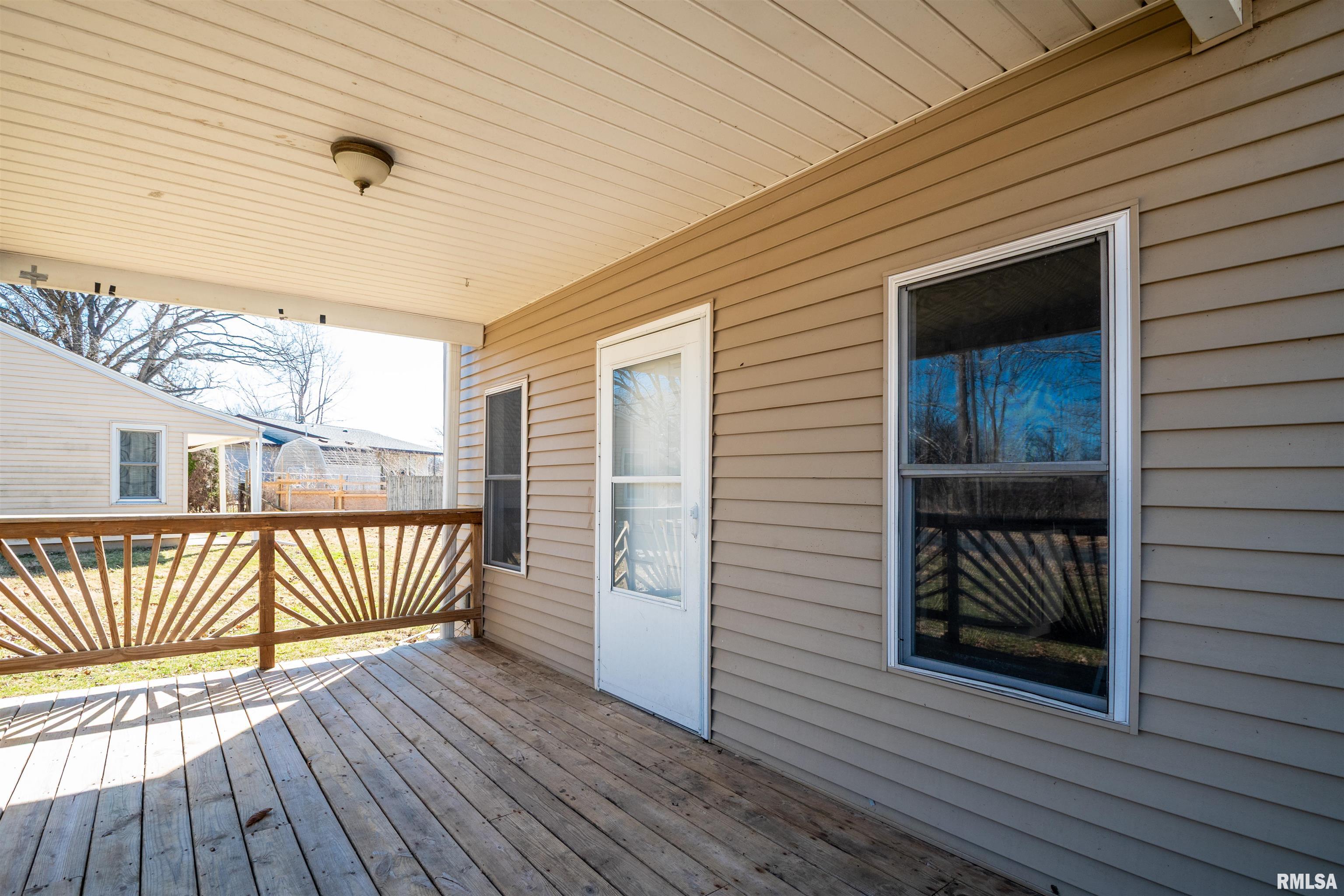 3500 Bloomington Road East Peoria, IL 61611 - Photo 9 of 33