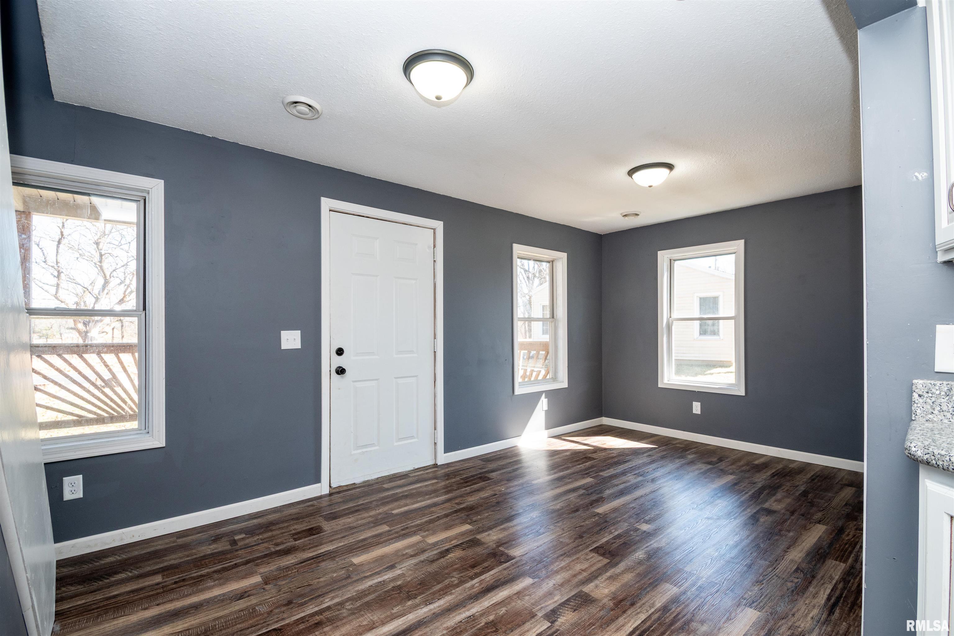 3500 Bloomington Road East Peoria, IL 61611 - Photo 10 of 33