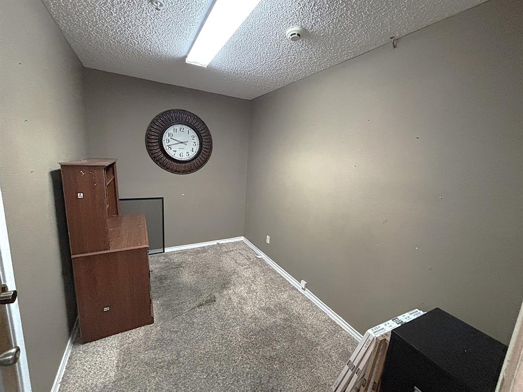 3042 Kiest Ridge Drive Dallas, TX 75233 - Photo 15 of 27 a view of cabinets