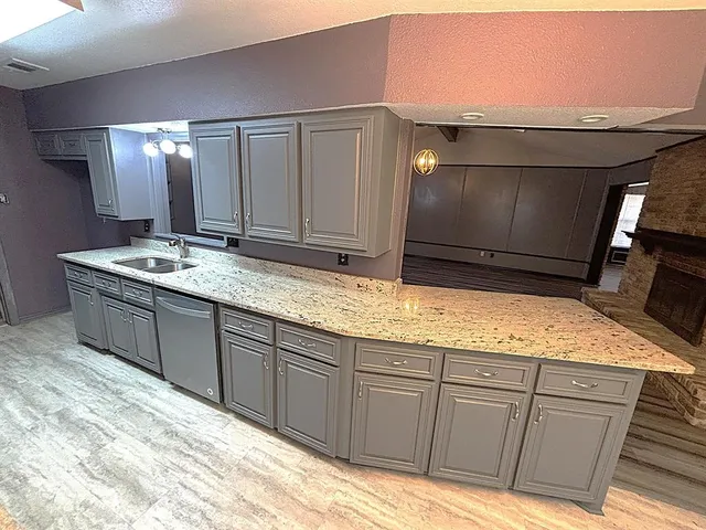 $375,000 | 3042 Kiest Ridge Drive, Dallas, TX 75233